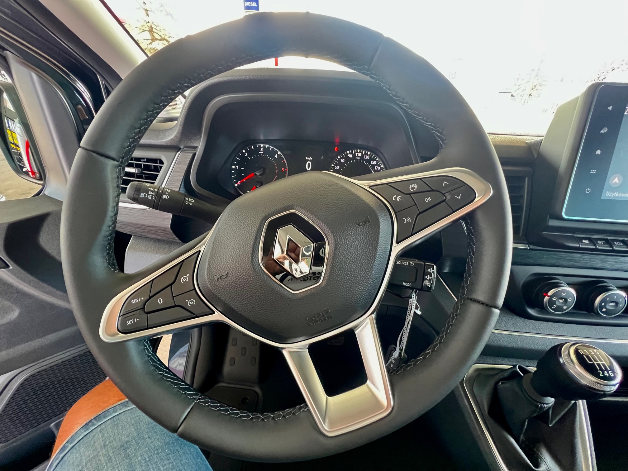 RENAULT TRAFIC LONG 2.0 DCI 9 OSOBOWY NAVI CARPLAY 2X DRZWI BOCZNE