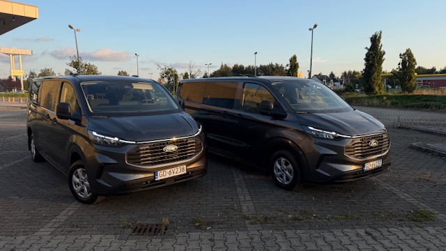 FORD TOURNEO CUSTOM LONG 8 OSOBOWY AUTOMAT