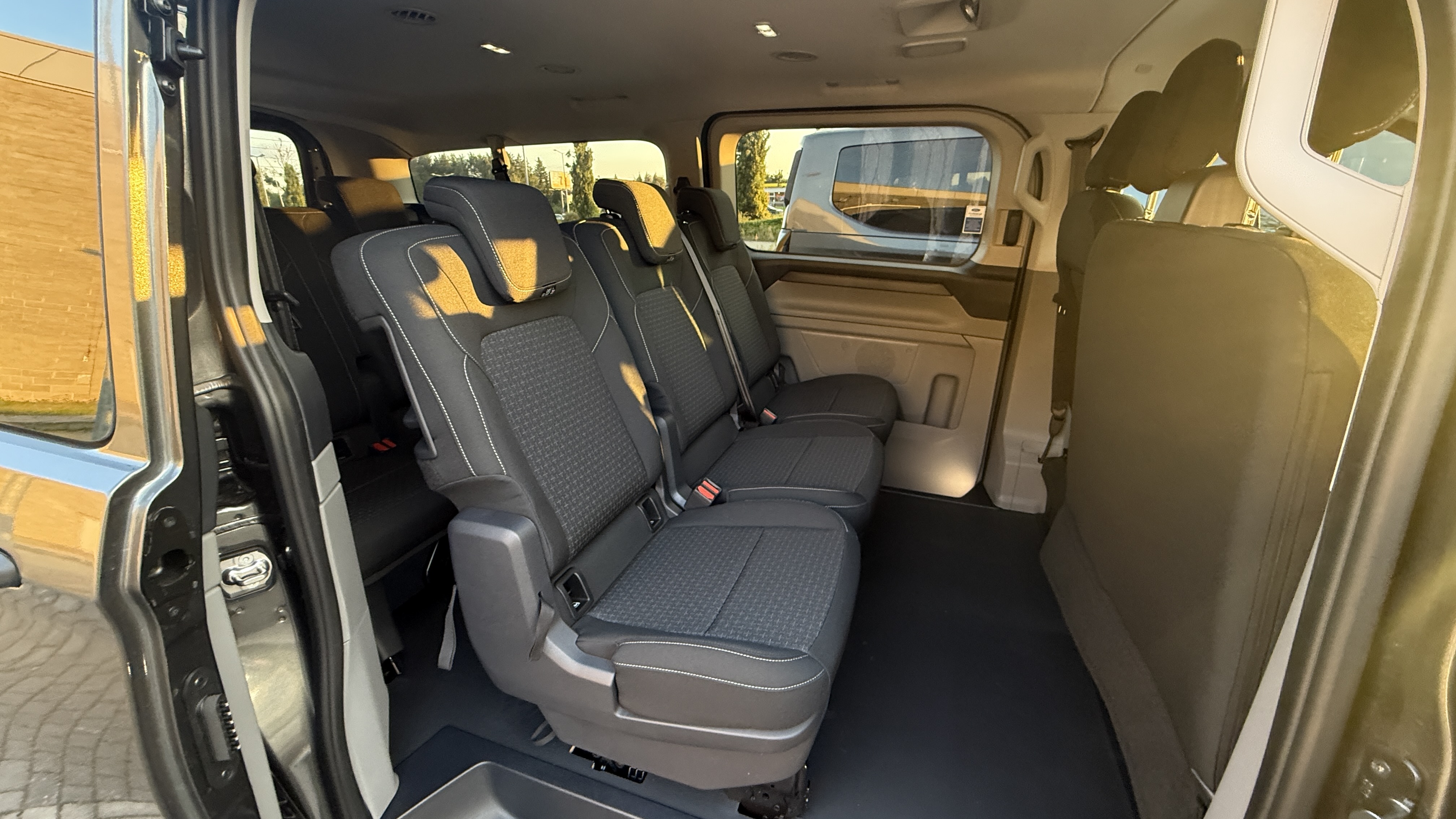 FORD TOURNEO CUSTOM 8 OSOBOWY LONG AUTOAMT